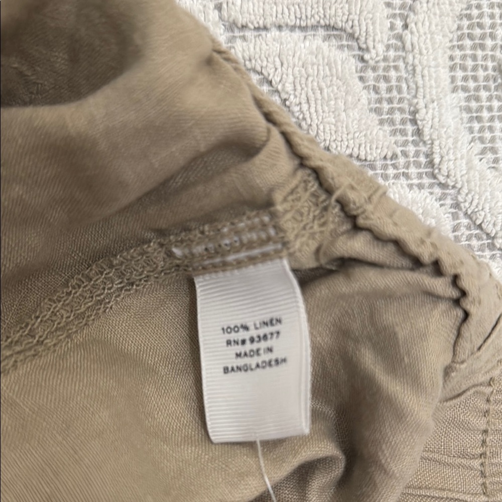 💯 % Linen Tan Shorts - Picture 4 of 5
